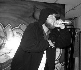 Kunga 219, live on stage